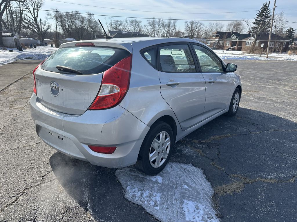 2017 Hyundai Accent Image 4
