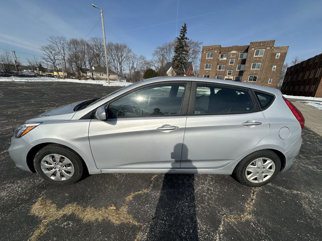 2017 Hyundai Accent Image 8