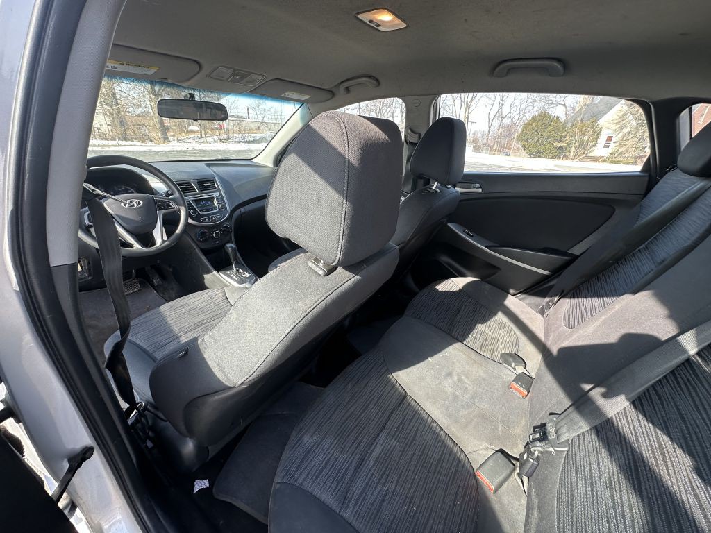 2017 Hyundai Accent Image 12