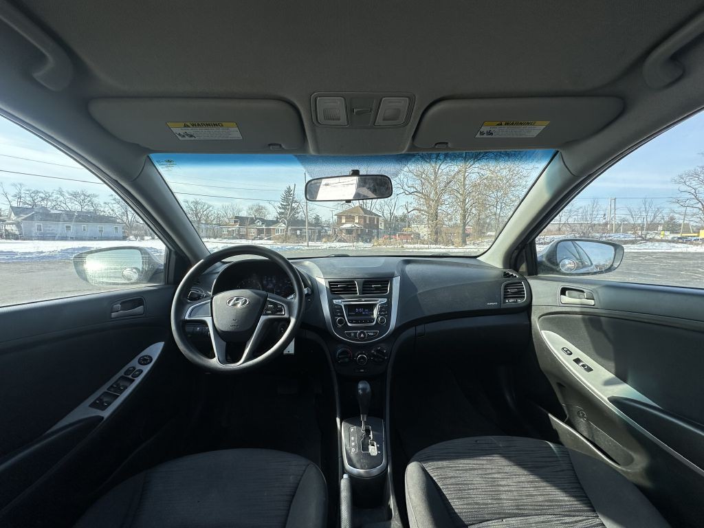 2017 Hyundai Accent Image 13