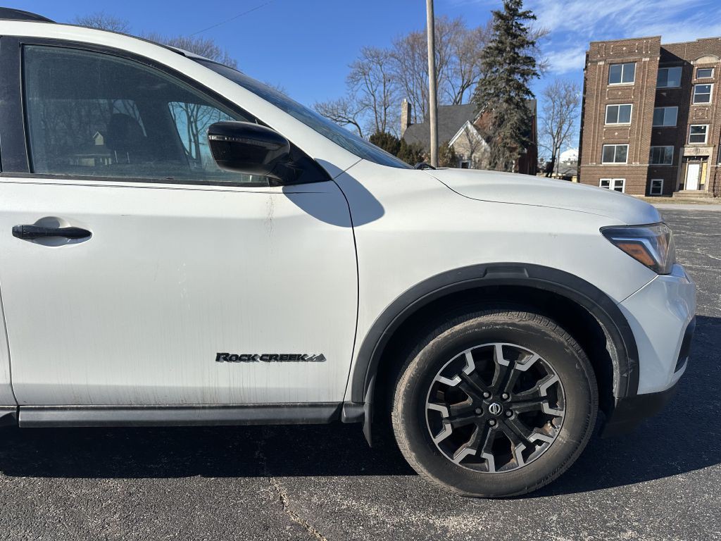 2019 Nissan Pathfinder Image 3