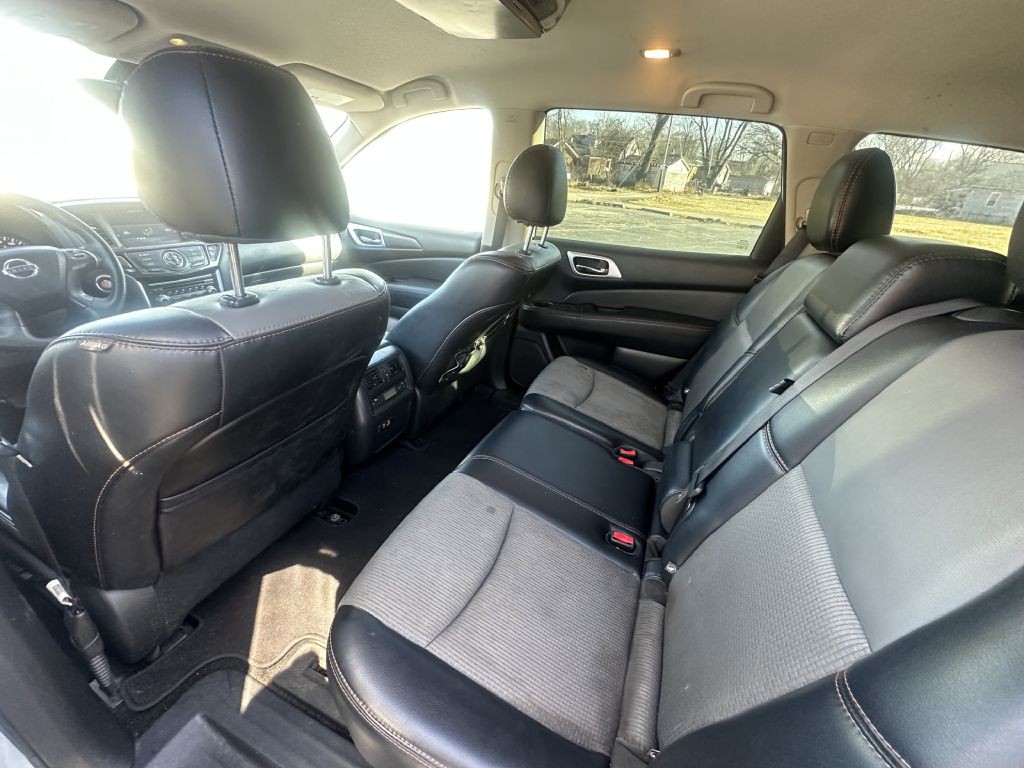 2019 Nissan Pathfinder Image 13