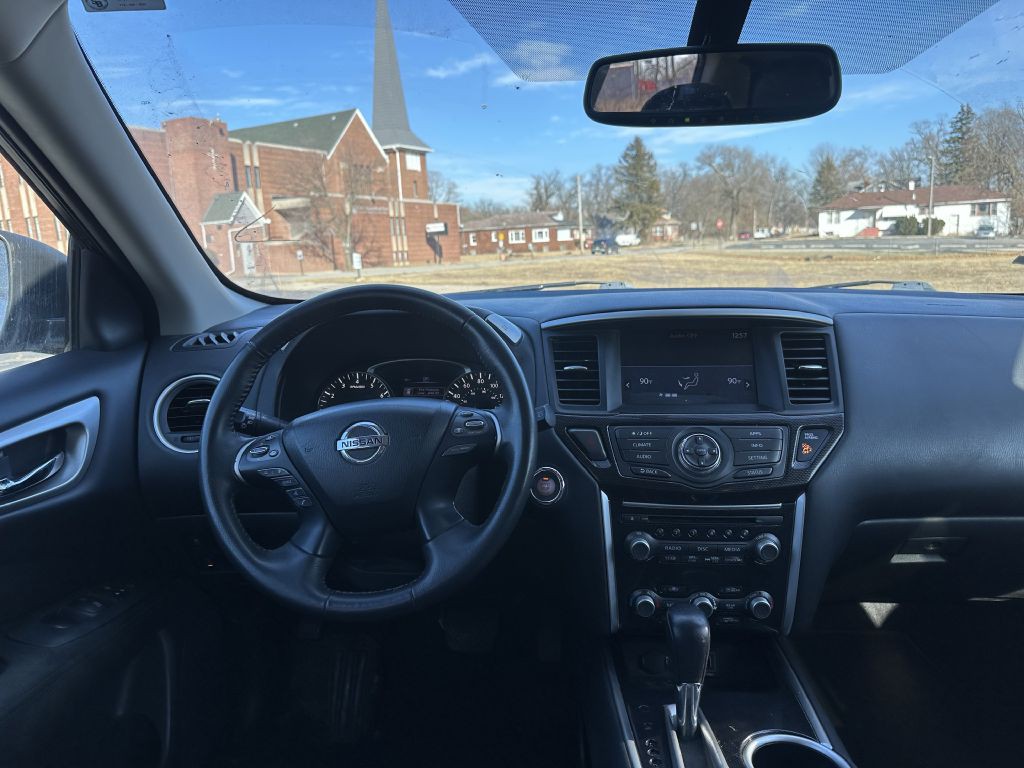2019 Nissan Pathfinder Image 17