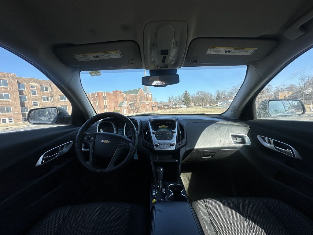 2017 Chevrolet Equinox Image 12