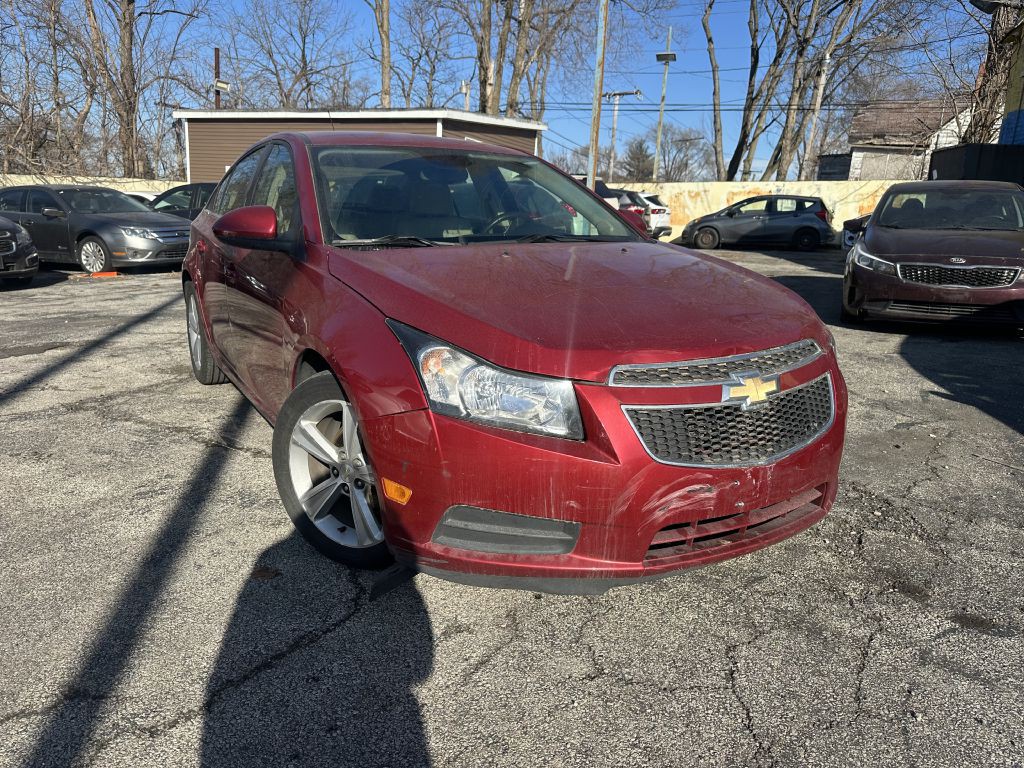 2013 Chevrolet Cruze Image 2