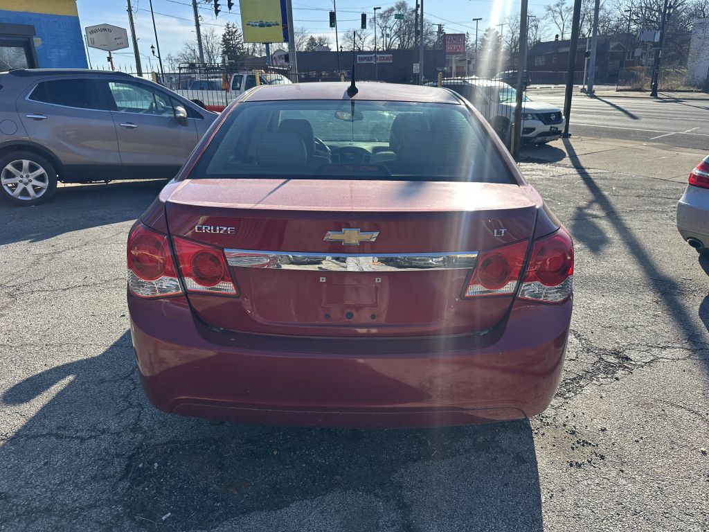 2013 Chevrolet Cruze Image 4