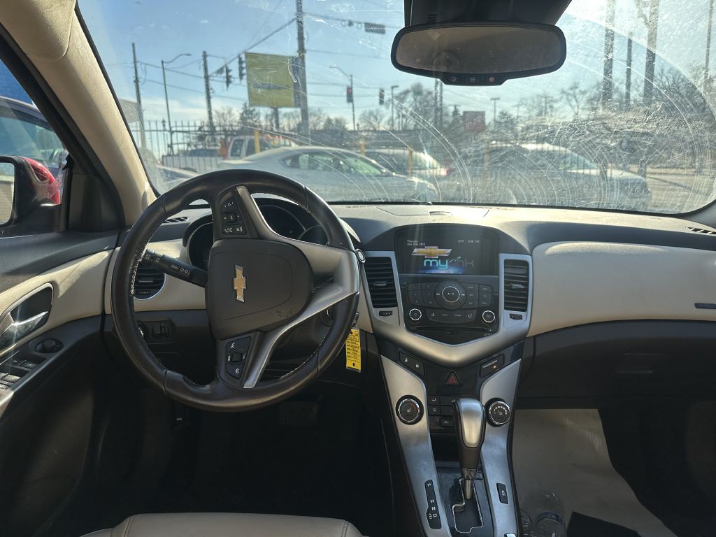 2013 Chevrolet Cruze Image 10