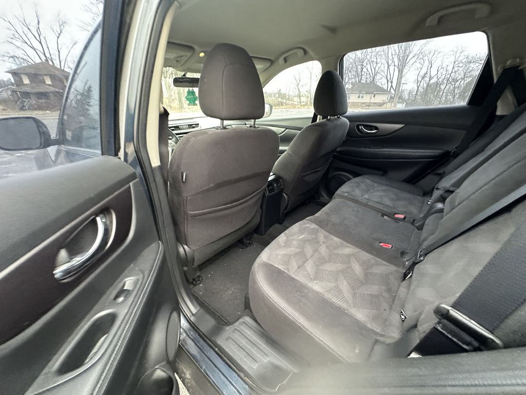 2016 Nissan Rogue Image 9