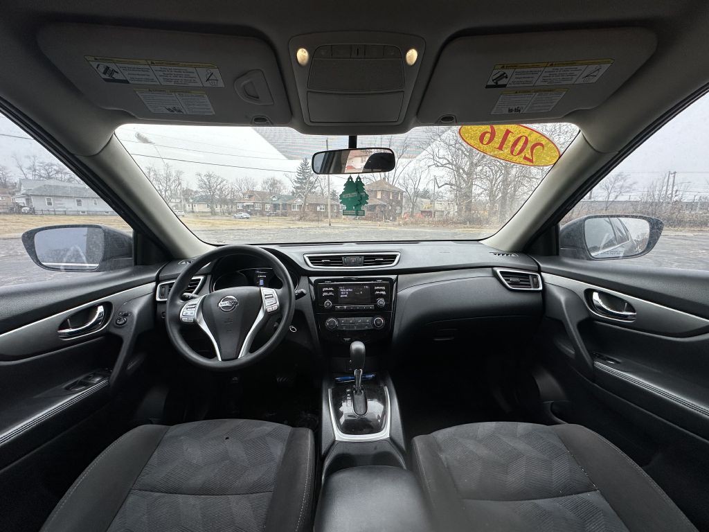 2016 Nissan Rogue Image 10