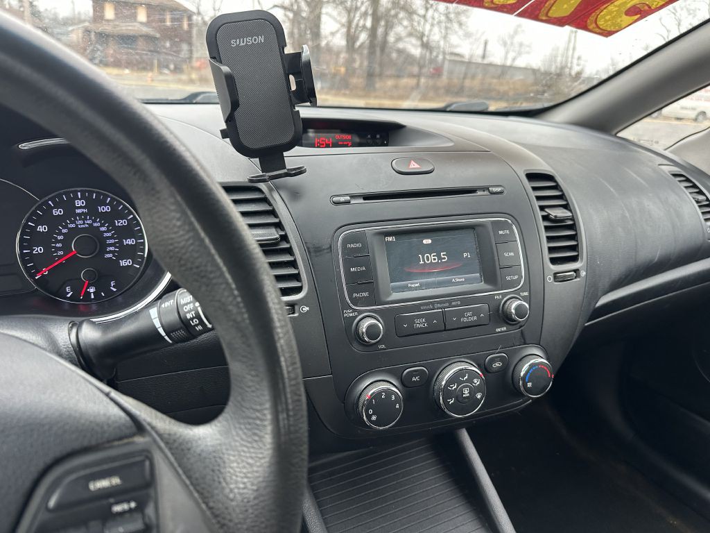 2016 Kia Forte Image 14