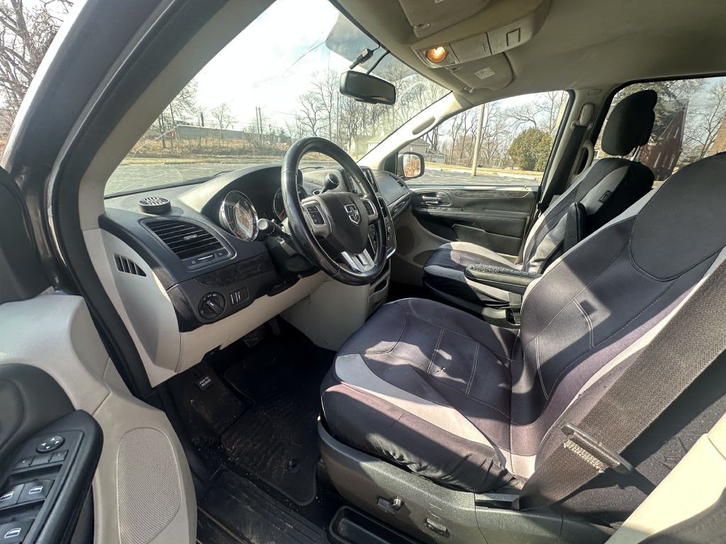 2017 Dodge Grand Caravan Image 9