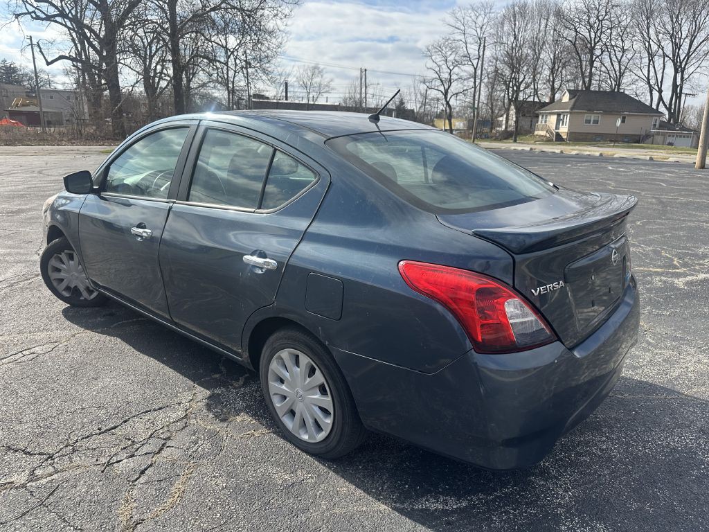 2015 Nissan Versa Image 5