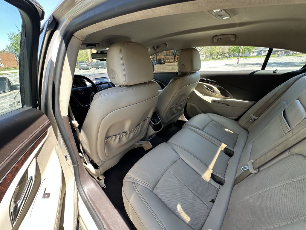 2015 Buick Lacrosse Image 9