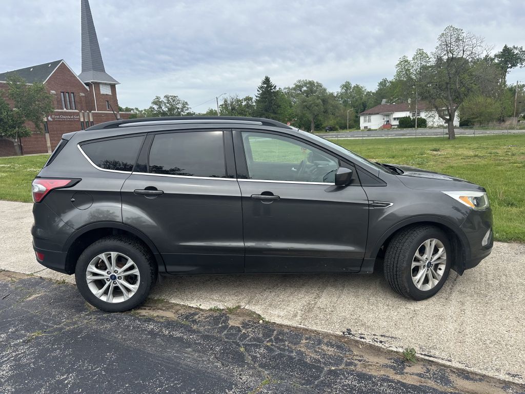 2018 Ford Escape Image 2