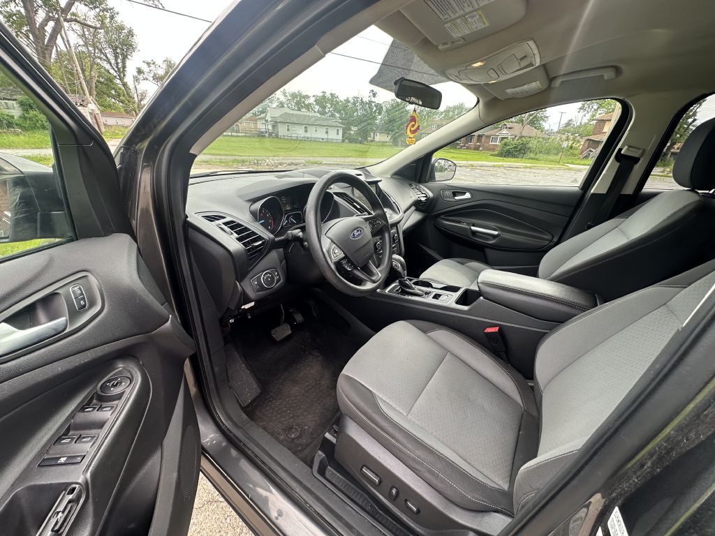 2018 Ford Escape Image 9