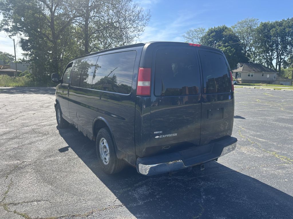 2007 Chevrolet Express Image 5
