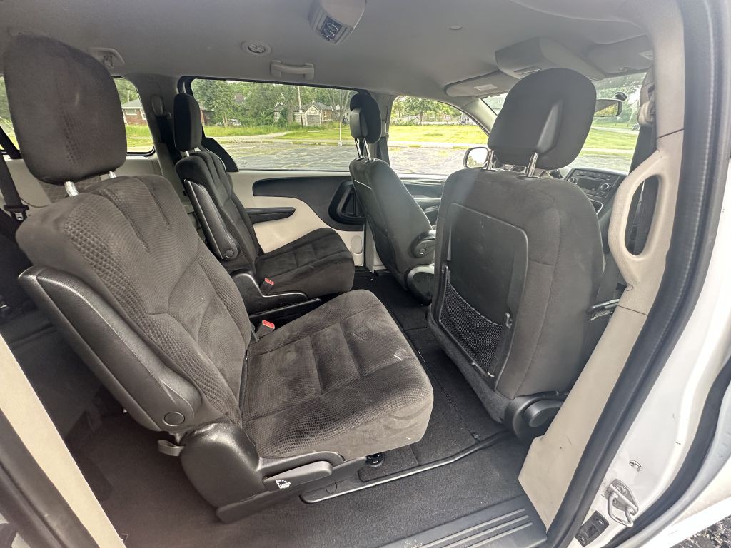 2016 Dodge Grand Caravan Image 9