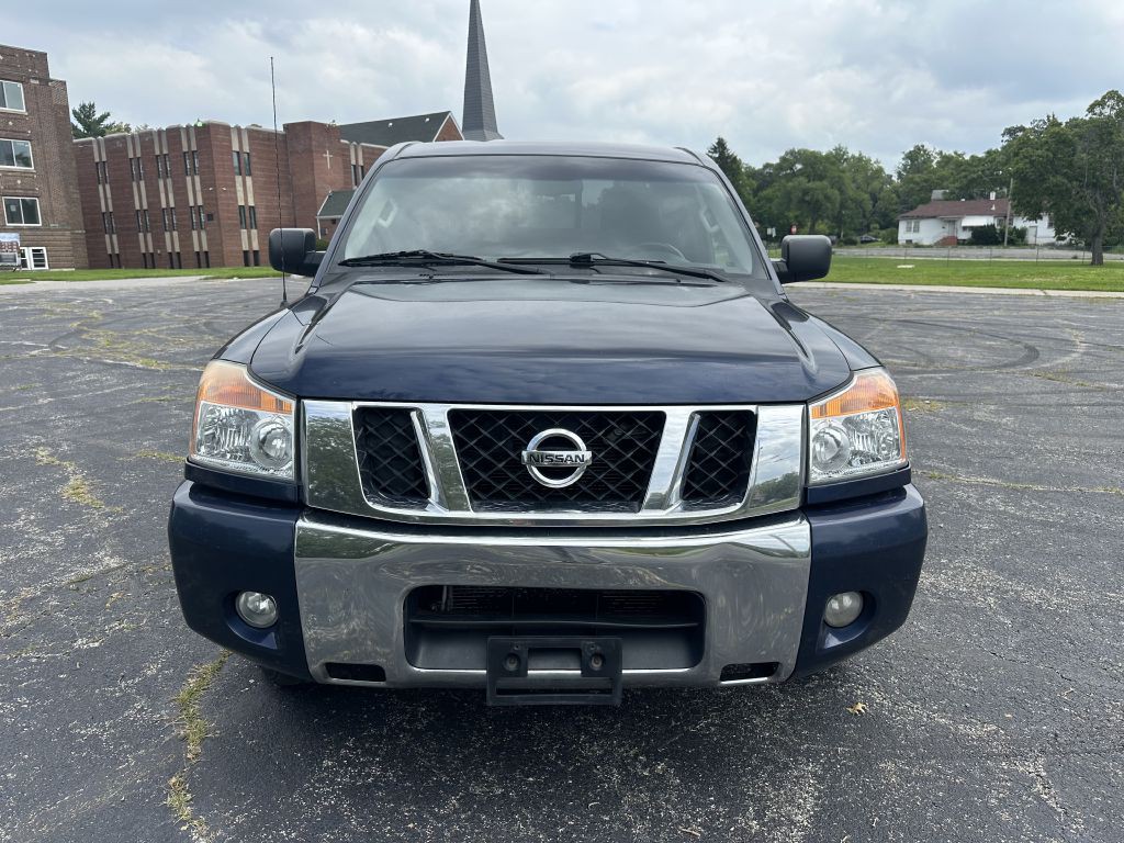 2012 Nissan Titan Image 11