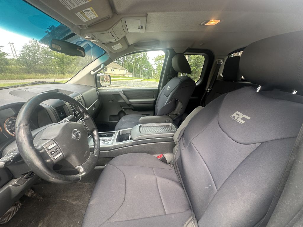 2012 Nissan Titan Image 13