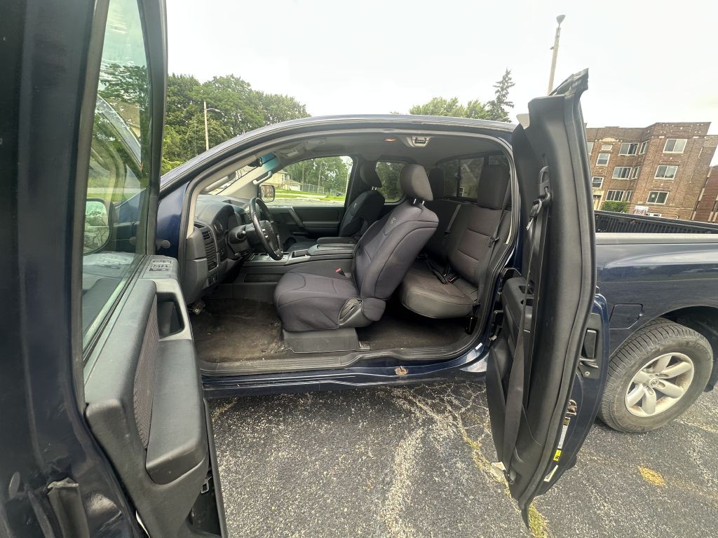 2012 Nissan Titan Image 16