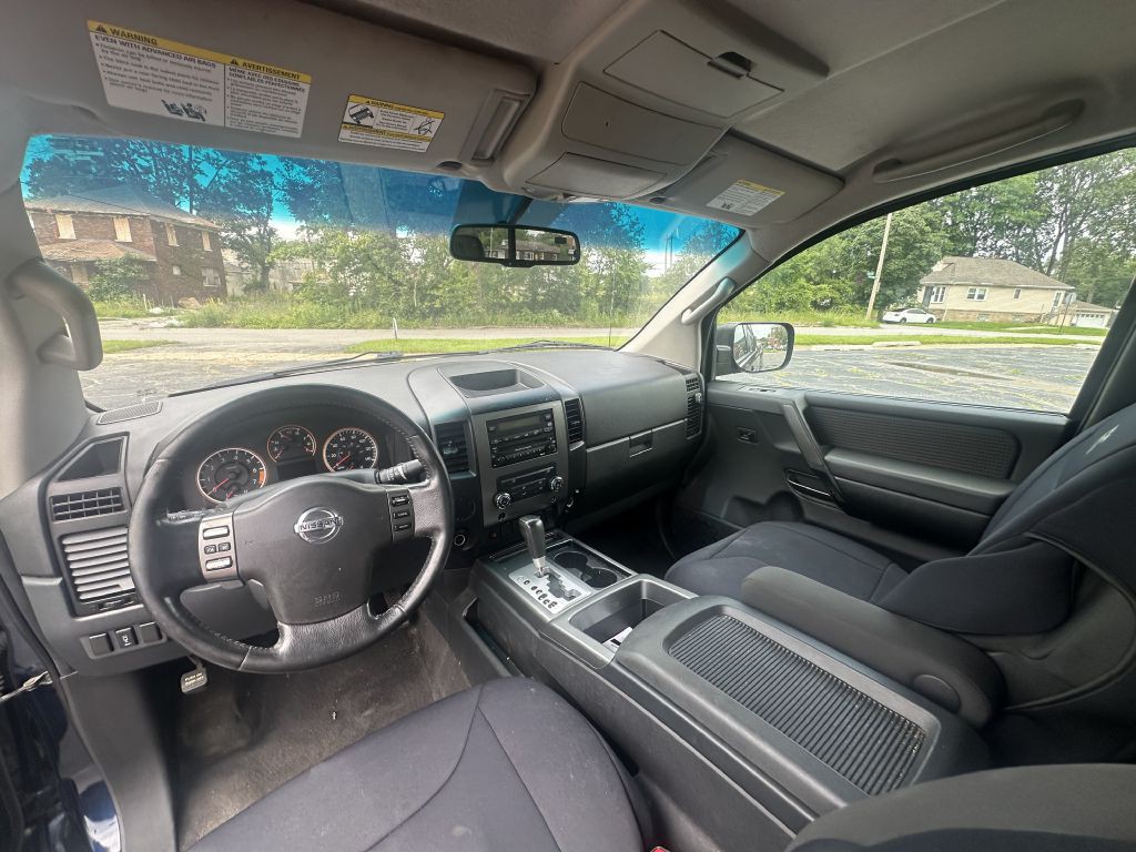 2012 Nissan Titan Image 17