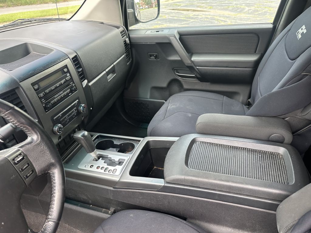 2012 Nissan Titan Image 18