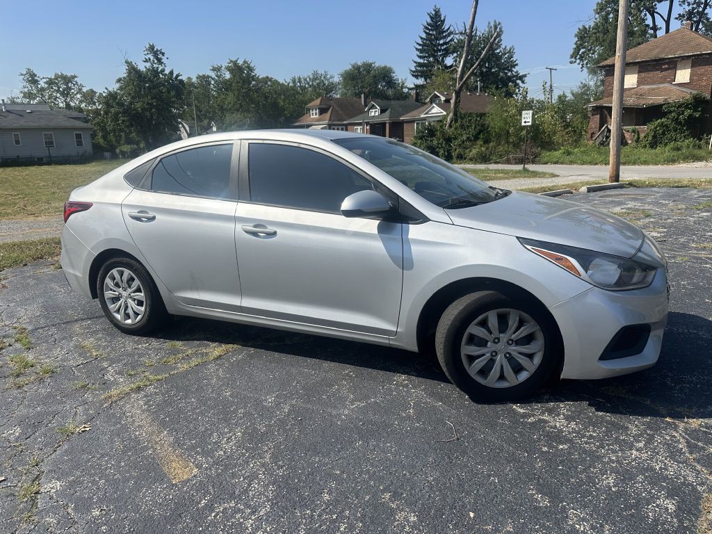 2020 Hyundai Accent Image 3
