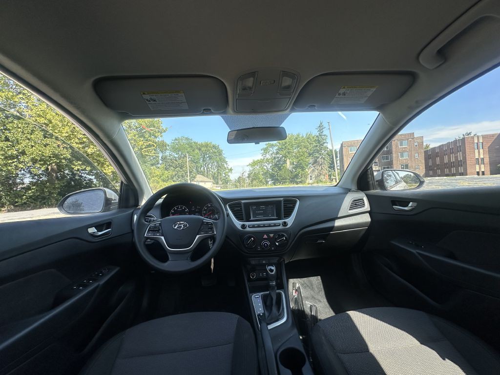 2020 Hyundai Accent Image 10