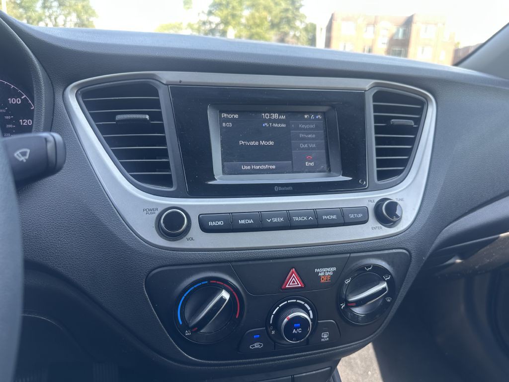 2020 Hyundai Accent Image 12