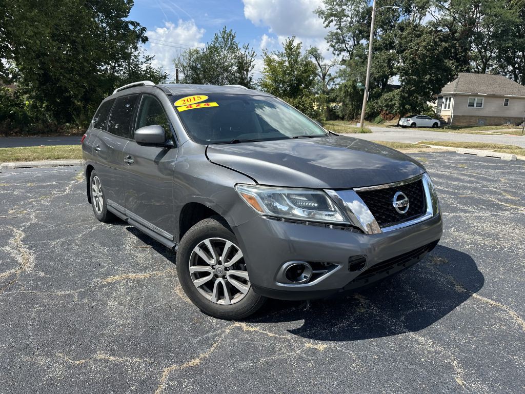 2015 Nissan Pathfinder Image 1