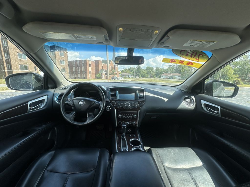 2015 Nissan Pathfinder Image 12