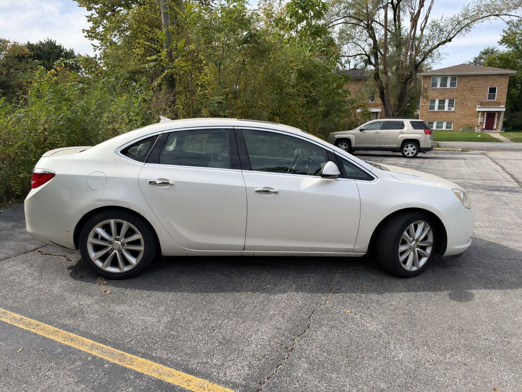 2014 Buick Verano Image 2
