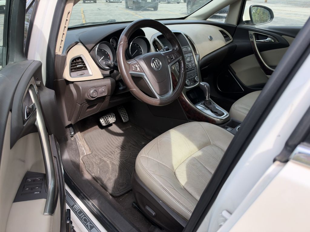 2014 Buick Verano Image 8