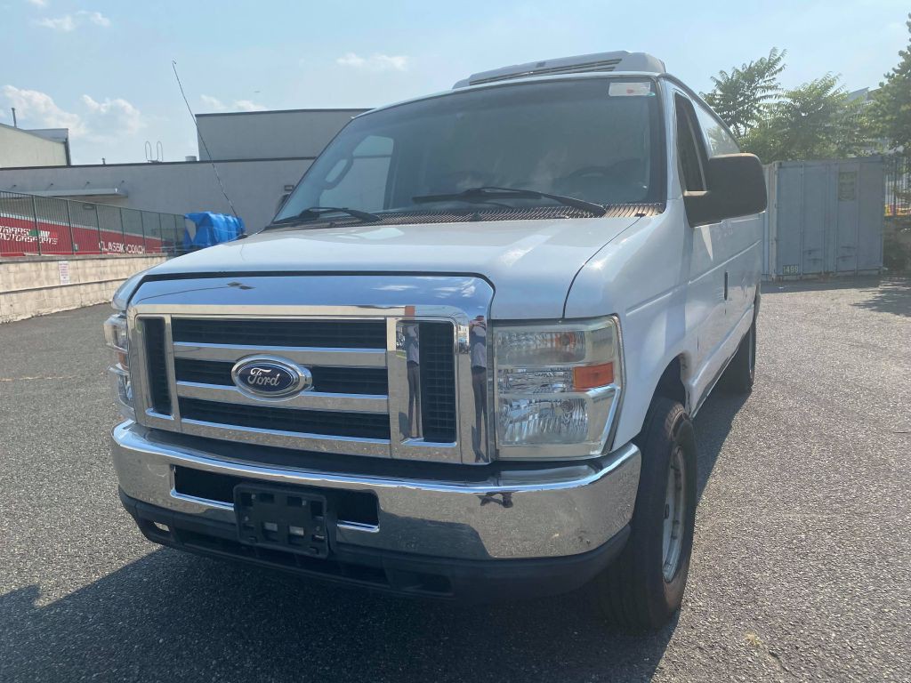 2008 Ford Econoline Image 1