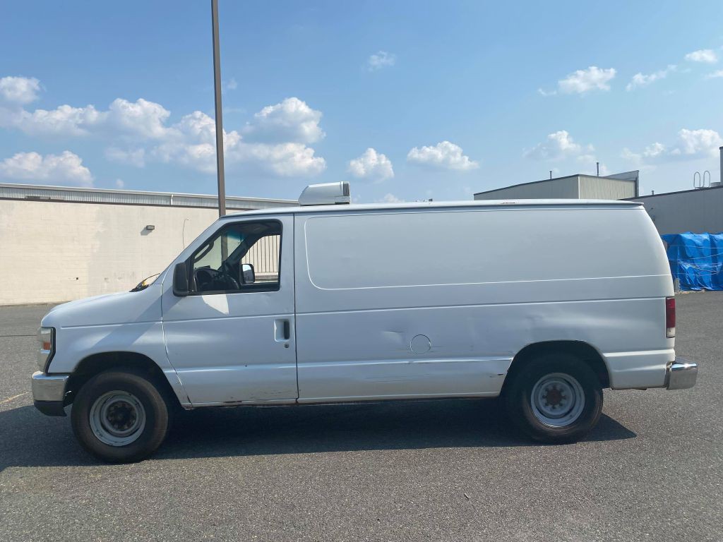 2008 Ford Econoline Image 4