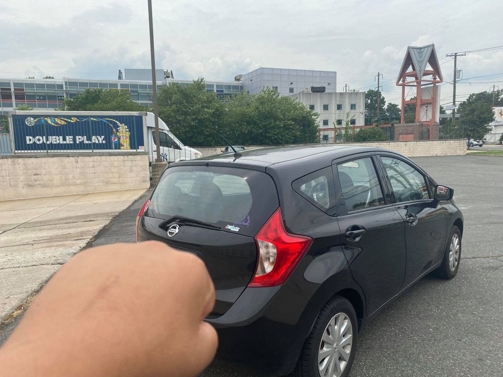 2015 Nissan Versa Image 4