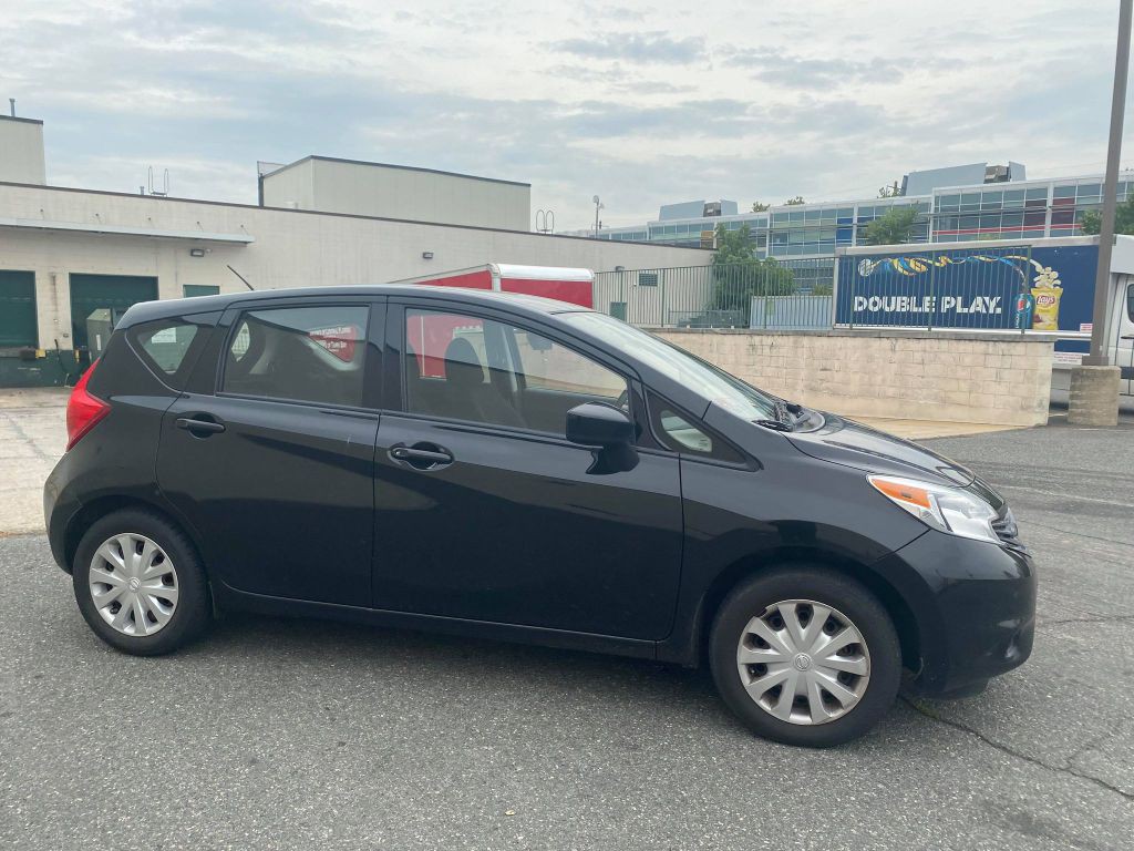 2015 Nissan Versa Image 6