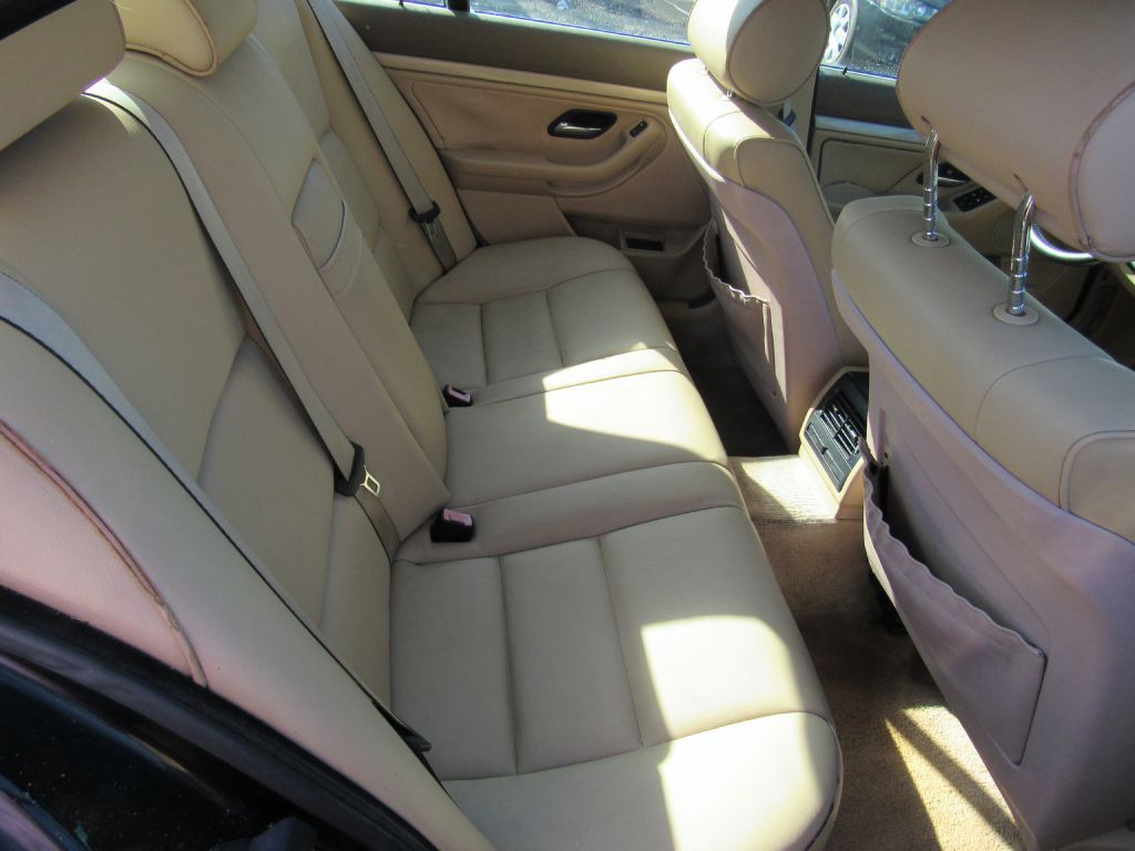 2000 BMW 5 Series Image 10
