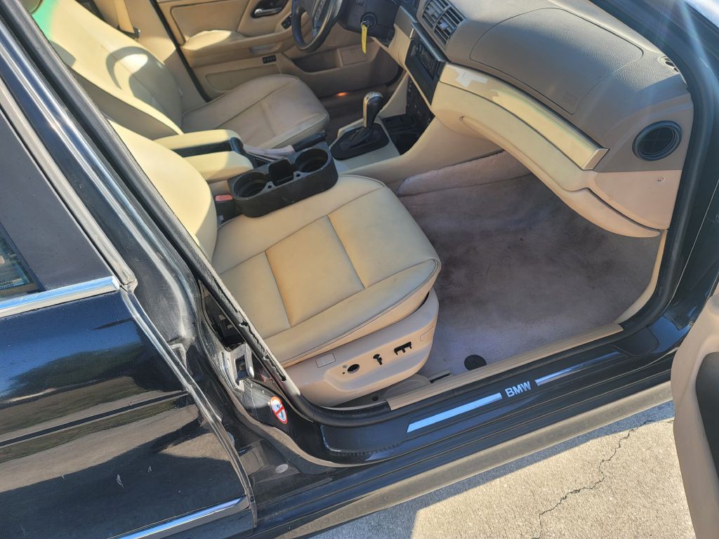 2000 BMW 5 Series Image 11