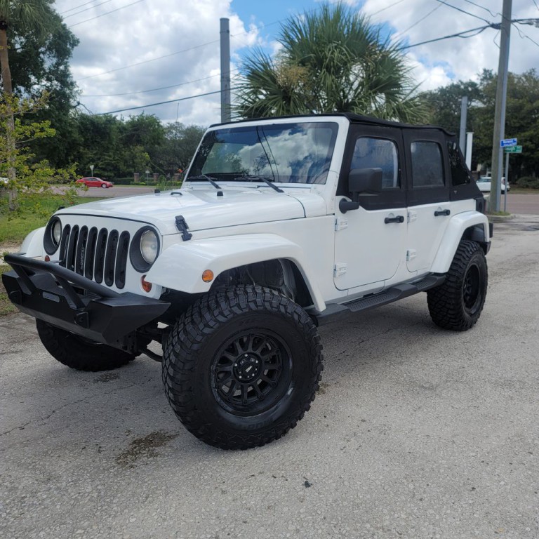 2011 Jeep Wrangler Unlimited Image 1