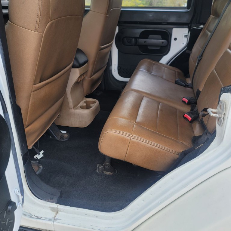 2011 Jeep Wrangler Unlimited Image 5