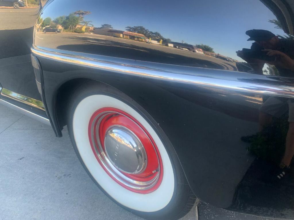 1948 Ford Deluxe Image 5