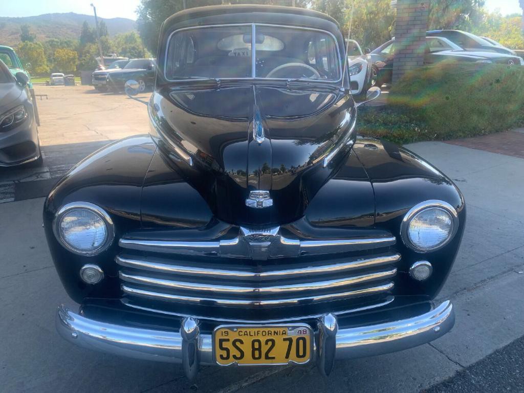 1948 Ford Deluxe Image 7