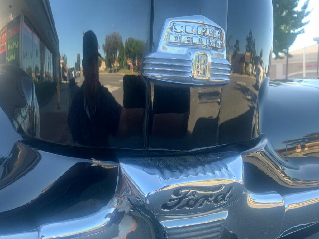 1948 Ford Deluxe Image 9