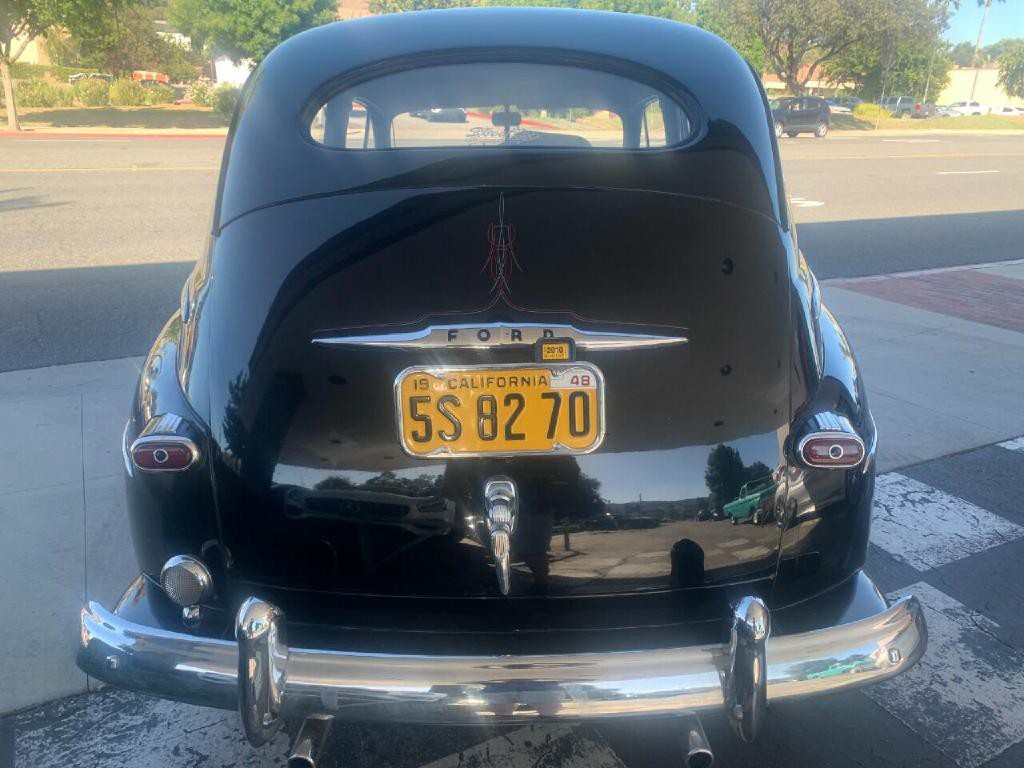 1948 Ford Deluxe Image 13