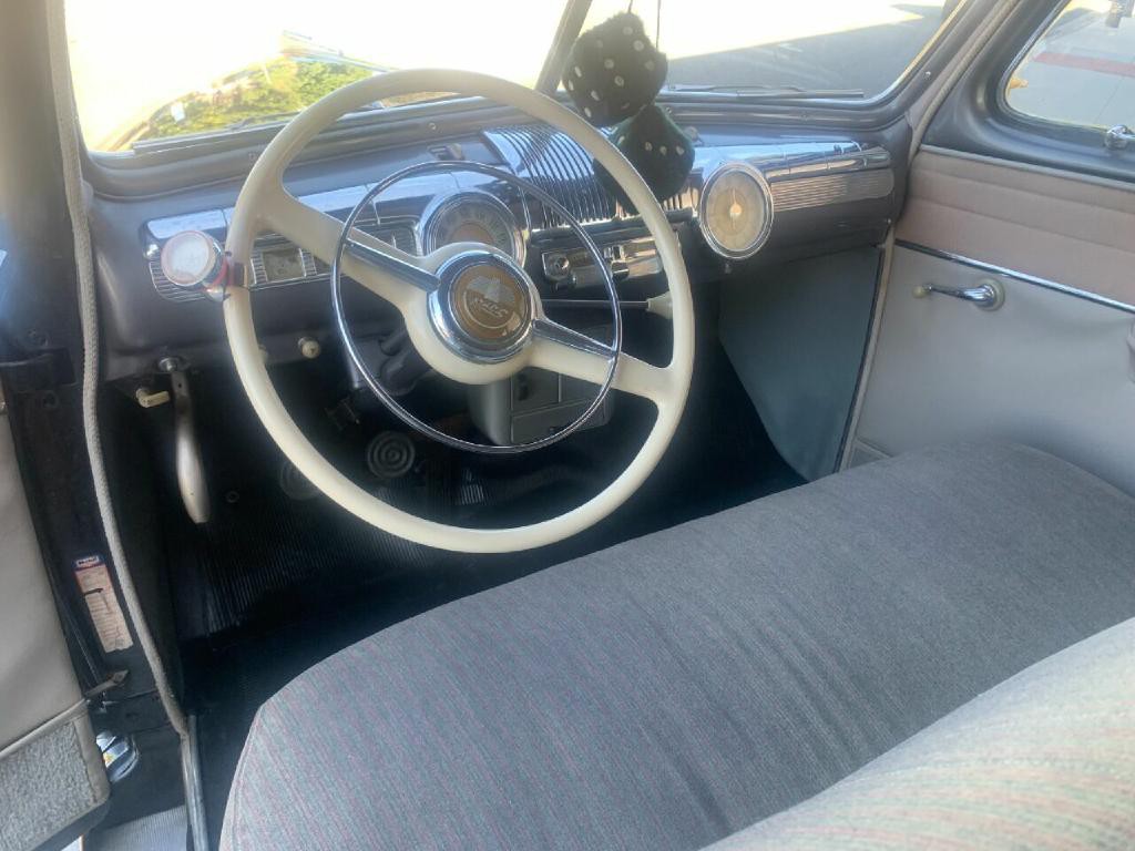 1948 Ford Deluxe Image 17