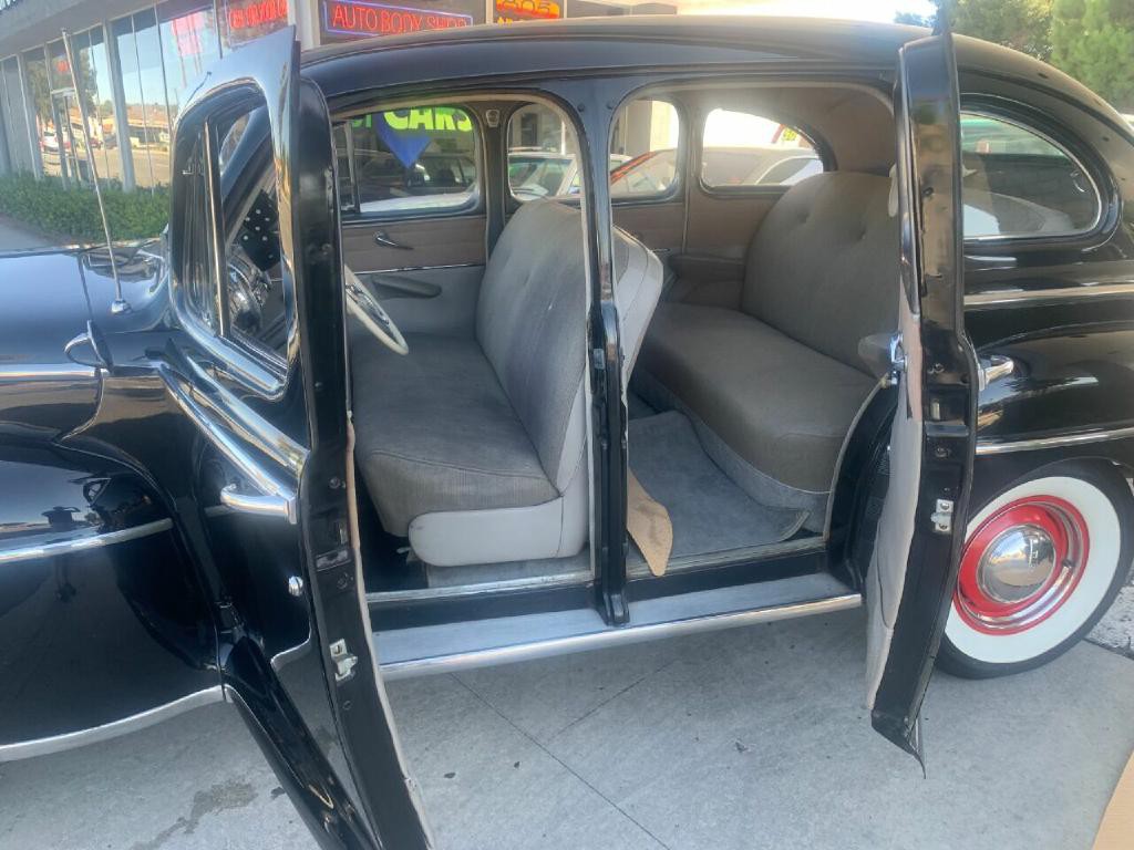 1948 Ford Deluxe Image 22