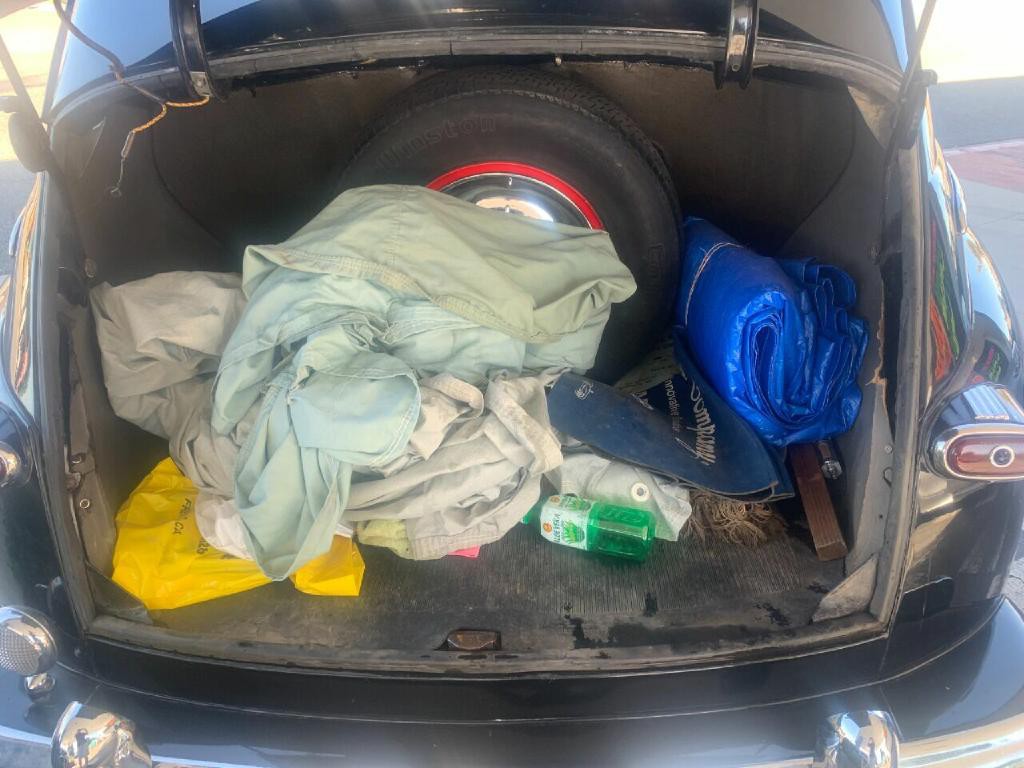 1948 Ford Deluxe Image 23