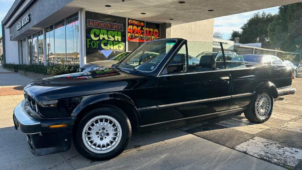 1987 BMW 3 Series Image 2