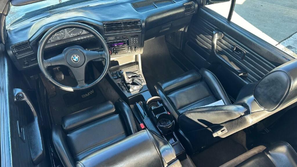 1987 BMW 3 Series Image 13